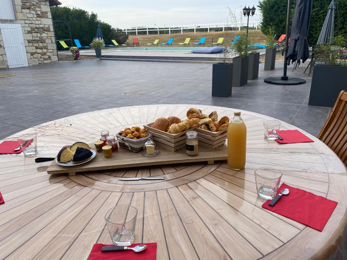 Kourline Villalunoterie Futuroscope Piscine Spa Oyre Экстерьер фото
